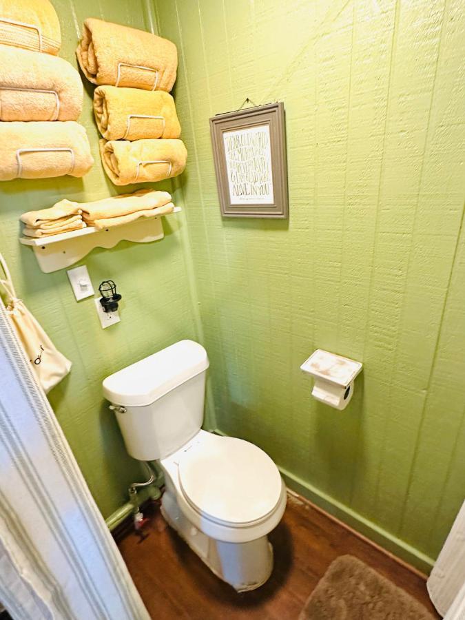 Acorn Hideaways Canton Unwind At Green Gables Suite For Up To 3 Ngoại thất bức ảnh