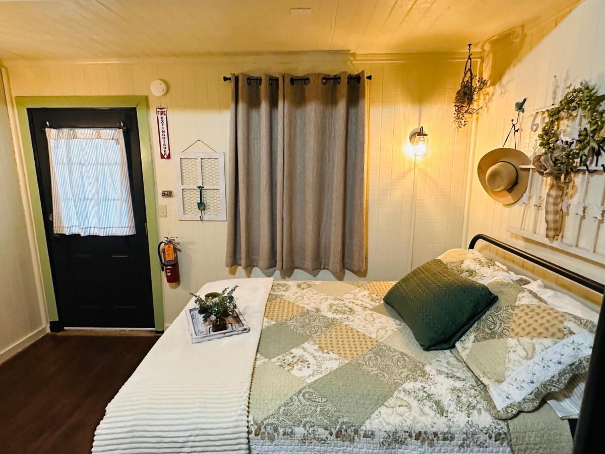 Acorn Hideaways Canton Unwind At Green Gables Suite For Up To 3 Ngoại thất bức ảnh